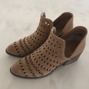 Cutout booties